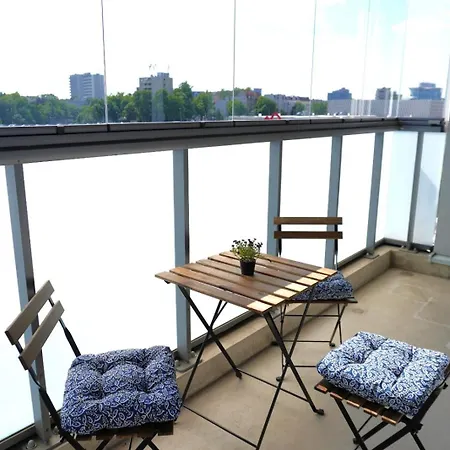 Privates In Westberlin - Jomi * ベルリン