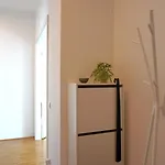 Apartament Privates In Westberlin - Jomi Berlin