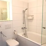 Privates In Westberlin - Jomi *